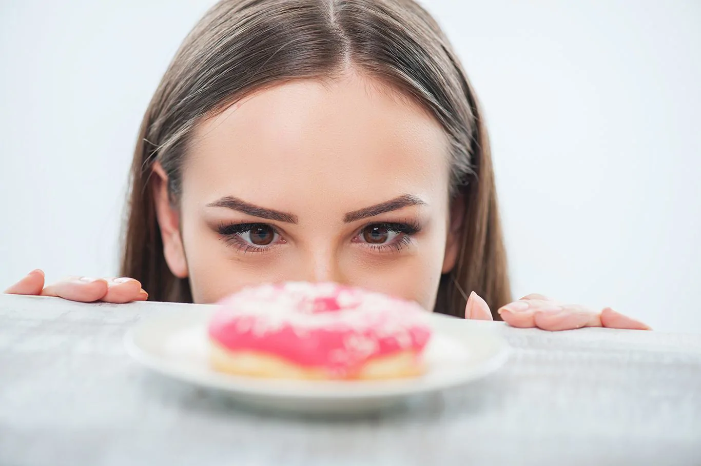 چرا همیشه احساس گرسنگی می‌کنیم؟