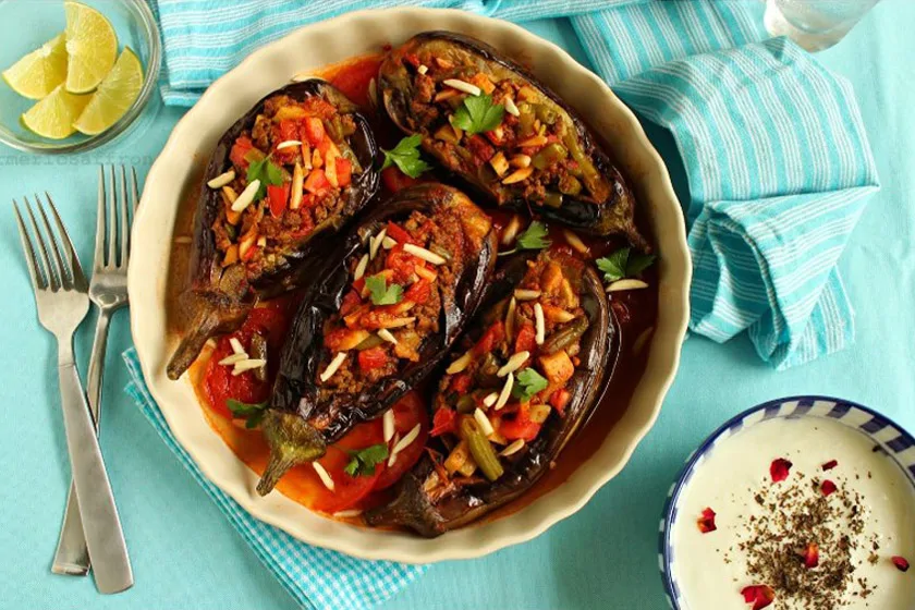 طرز تهیه‌ بادمجان شکم پر