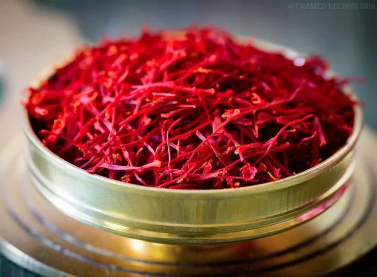 خواص زعفران در ادویه، فواید زعفران برای بدن و روش مصرف