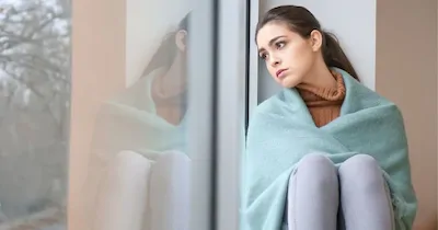 چرا بعضی افراد بی‌شعورانه رفتار می‌کنند؟ بررسی علت‌ها